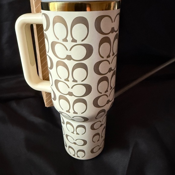 New Stanley 40oz Laser Engraved CoachCream and Gold Patterned Tumbler - Picture 6 of 7
